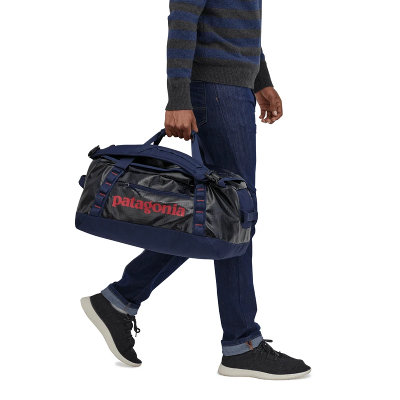 Patagonia Black Hole 40L Duffel Bag 2 Patagonia Black Hole 40L Duffel Bag - Image 2